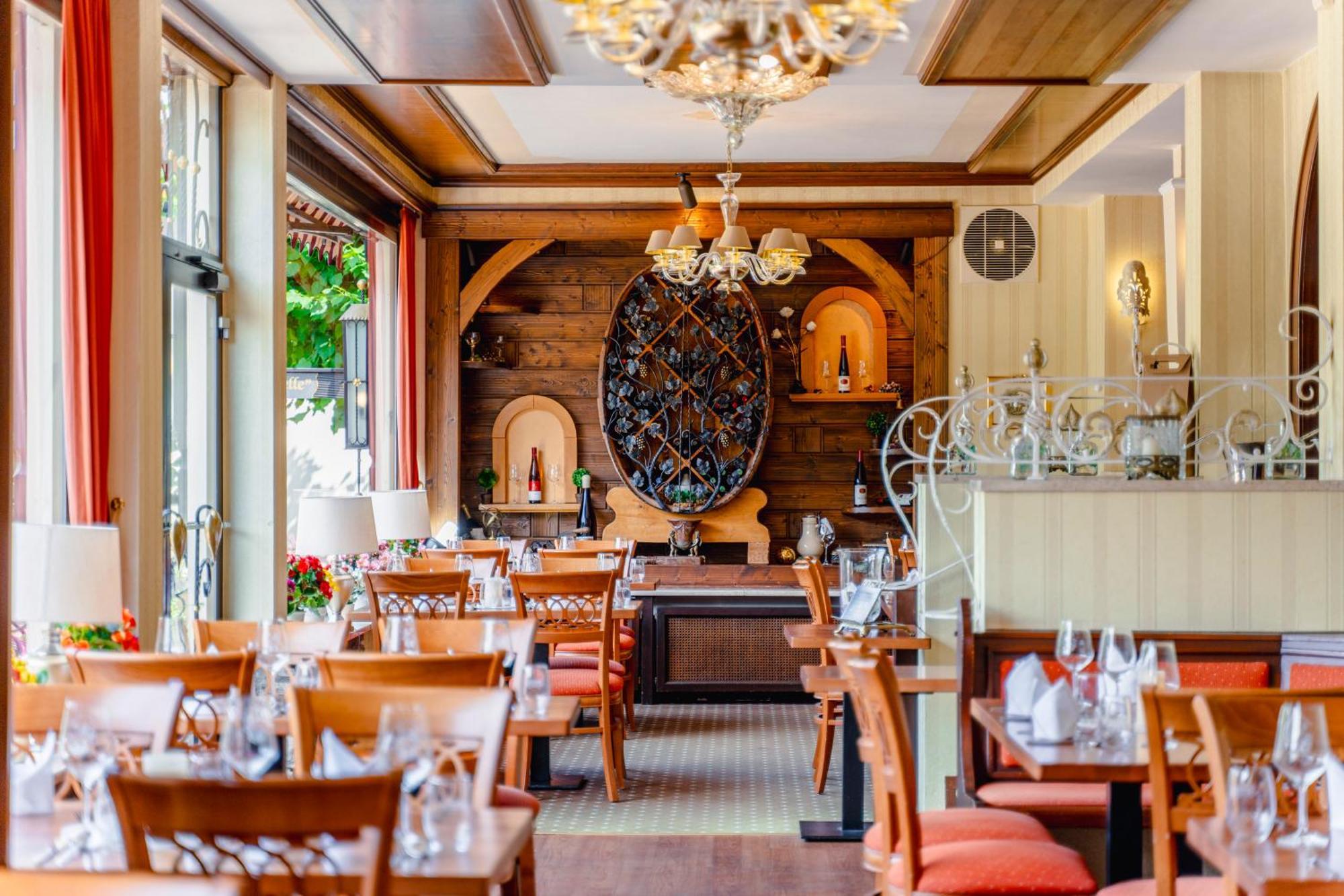 Hotel Unter Den Linden Ruedesheim am Rhein Luaran gambar